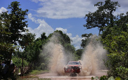 Mitsubishi Ralliart Dianugerahi Gelar Tim Terbaik di Ajang Balap AXCR 2023