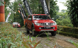 Mitsubishi Edukasi Pengguna Triton di Trek Off-Road 