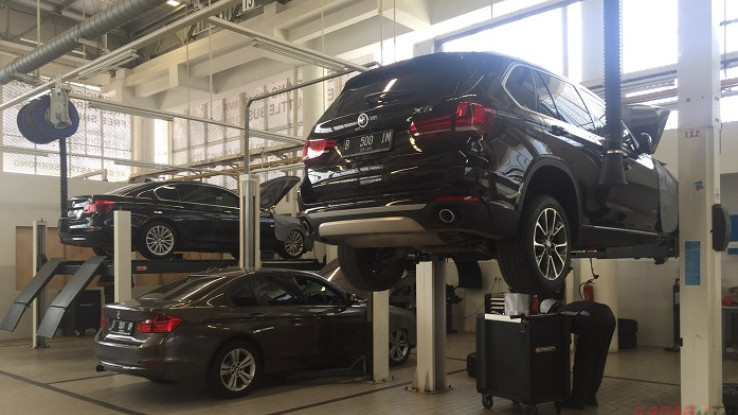 Layanan Baru BMW Astra, Joy Experience Pelanggan Bisa Ikut Perbaiki Mobil
