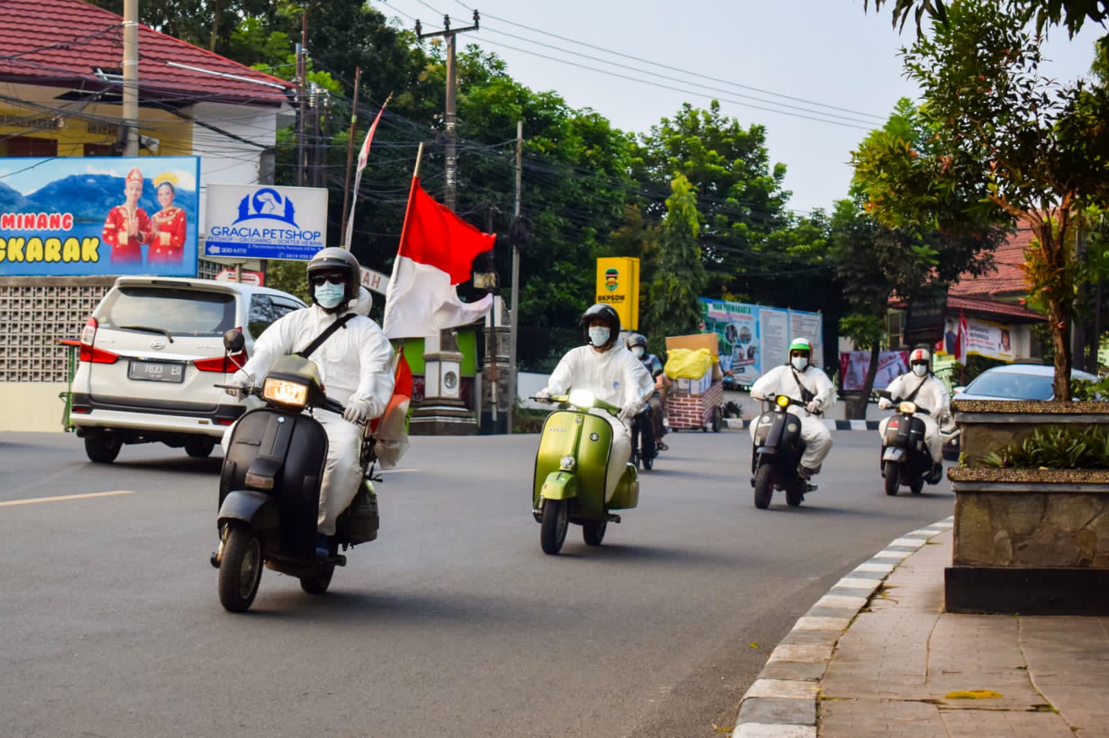 Komunitas Vespa Purwakarta Rayakan Kemerdekaan RI