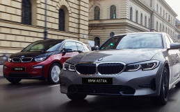 BMW Astra Saloon Week di Surabaya, Beli Mobil Bertabur Hadiah