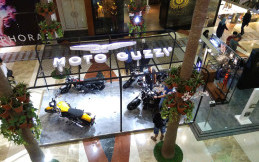 Buruan, Beli Moto Guzzi di Pondok Indah Mall ada Diskon Sampai 20% & Cicilan Bunga 0% Loh!