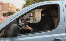Kini, Wanita Arab Saudi Boleh Mengemudi