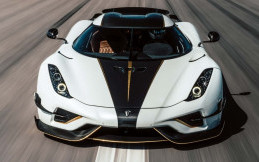 Koenigsegg Regera Mengalahkan Rekor Rimac Nevera 