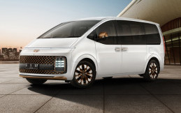 Video First Impression Hyundai Staria Signature