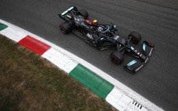 Pembalap Mercedes-AMG Petronas Kunci Posisi Start Sprint Race F1 Italia 2021 