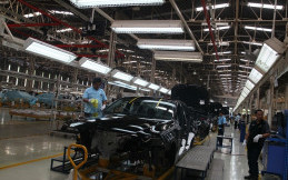 Mengintip Pabrik Mercedes Benz di Wanaherang, Bogor 