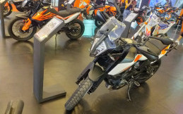 KTM dan Husqvarna Indonesia Tunjuk 3 Brand Ambassador di IIMS 2022