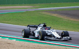Begini Reaksi Yuki Tsunoda Saat Jajal Mobil F1