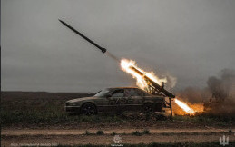 BMW 7 Series E38 Ini Nekat Tempuh Modifikasi Militer, Kok Bisa?