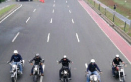 Butuh Waktu 3 Bulan Perjalanan Touring ke Mekkah