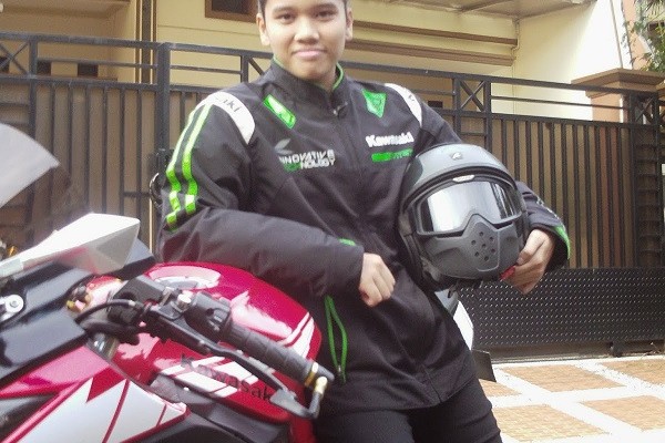 Atlet Basket yang Hobi Main Motor