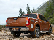 Ini Keunggulan Nissan NP300 Navara Tipe SL dan Mide Grade