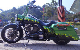 Monster Kujang Menempel di Harley Davidson