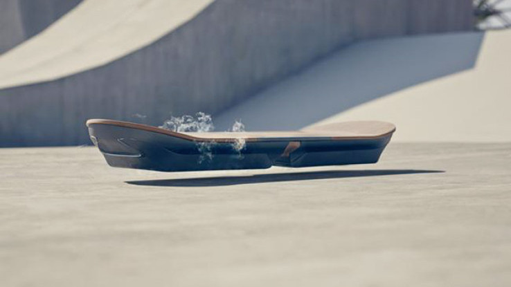 Lexus Ciptakan Hoverboard