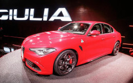 Giulia Penantang BMW seri 3, Mercy C class, Audi A4, dan Jaguar XE