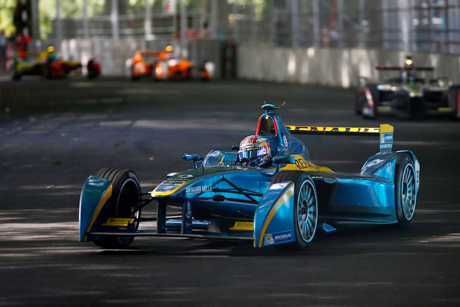 Tim e.dams-Renault Juara Konstruktor Formula E