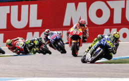 Duel Sengit Valentino Rossi dan Marc Marquez Di GP Assen