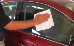 Tips Merawat Kaca Mobil 