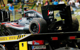 McLaren cemaskan penggantian mesin di Silverstone