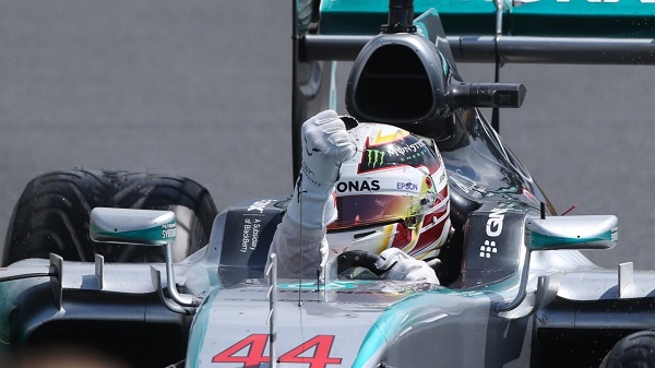 Lewis Hamilton Kalahkan Massa dan Bottas di Kejuaraan F1