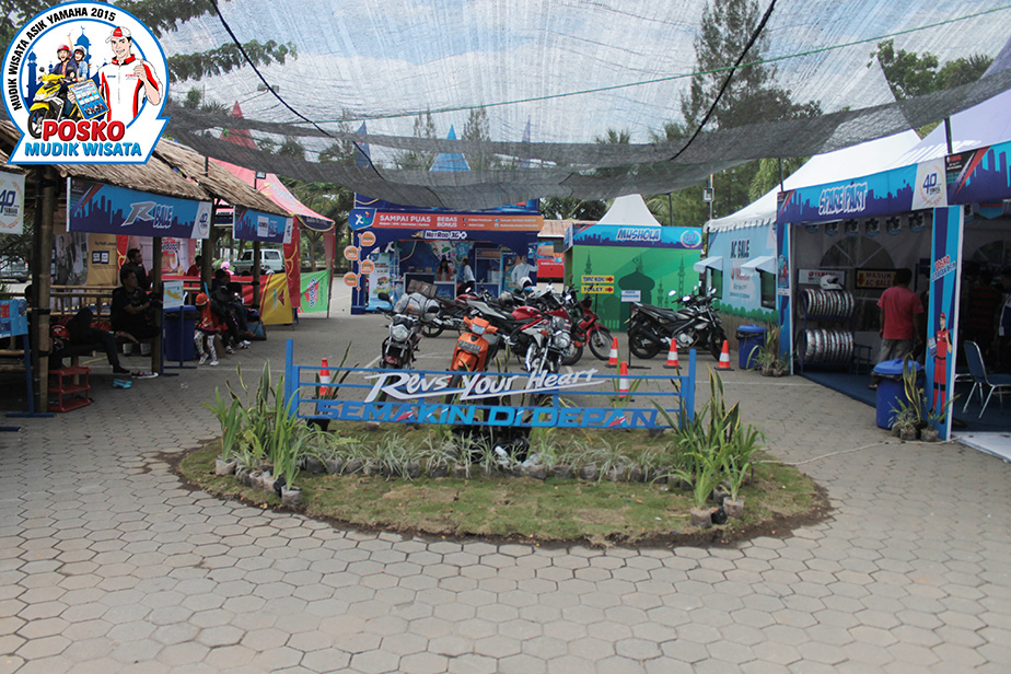 Posko Mudik Wisata Asik Yamaha 2015