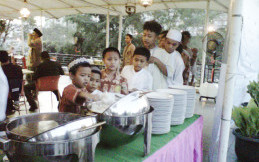 Forwot Buka bersama Anak Yatim