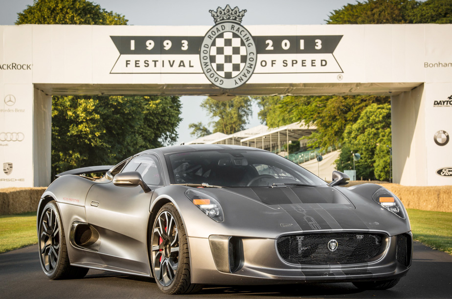 Aston Martin DB10 Dan Jaguar C-X75 Beraksi Di Film James Bond Spectre