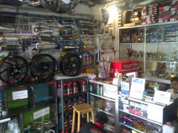  Jiester Motomodification Shop, Sajikan Aksesoris Motor
