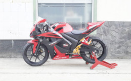 Si Merah Motor Gahar