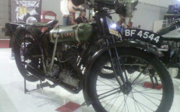 Roundtank 1925 Motor Perang Dunia 1 Mendarat di IIMS 2015