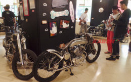 Penggemar Motor kustom Padati Joglo Kemang