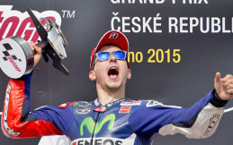 Lorenzo Akhirnya Sukses Samai Rekor Casey Stoner di Moto GP