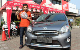DAM Serahkan 1 Unit Toyota Agya Tipe G  Kepada Pemenang Gebyar Matik Honda
