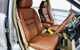 Mudah Bersihkan Jok Mobil dari Bahan Kulit, Berikut Tipsnya