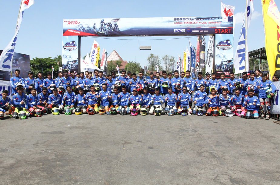 Pembalap Muda Panaskan Suzuki Indonesia Challenge Season 2 di Surabaya