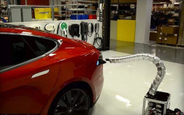 Solid Metal Snake, Charger Ular Mobil Listrik