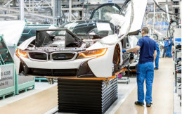 Project Phire, Pengembangan Kekuatan dan Keringanan Gorilla Glass Pada Kaca Mobil