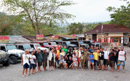 JSI Nikmati Indahnya Pemandangan Pantai Selatan dan Bukit Habibie