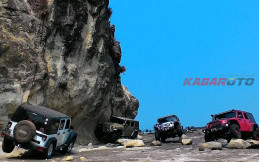 JSI Taklukan Karang, Batu dan Tebing Terjal di Pantai Sawarna