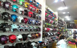 Siam Motor's, Sedia Ratusan Jenis Helm