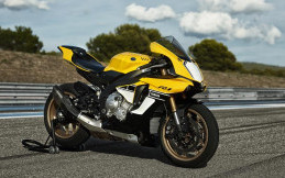 Yamaha 60TH Anniversary Edition, Figur YZF-R1 Keren Habiss...
