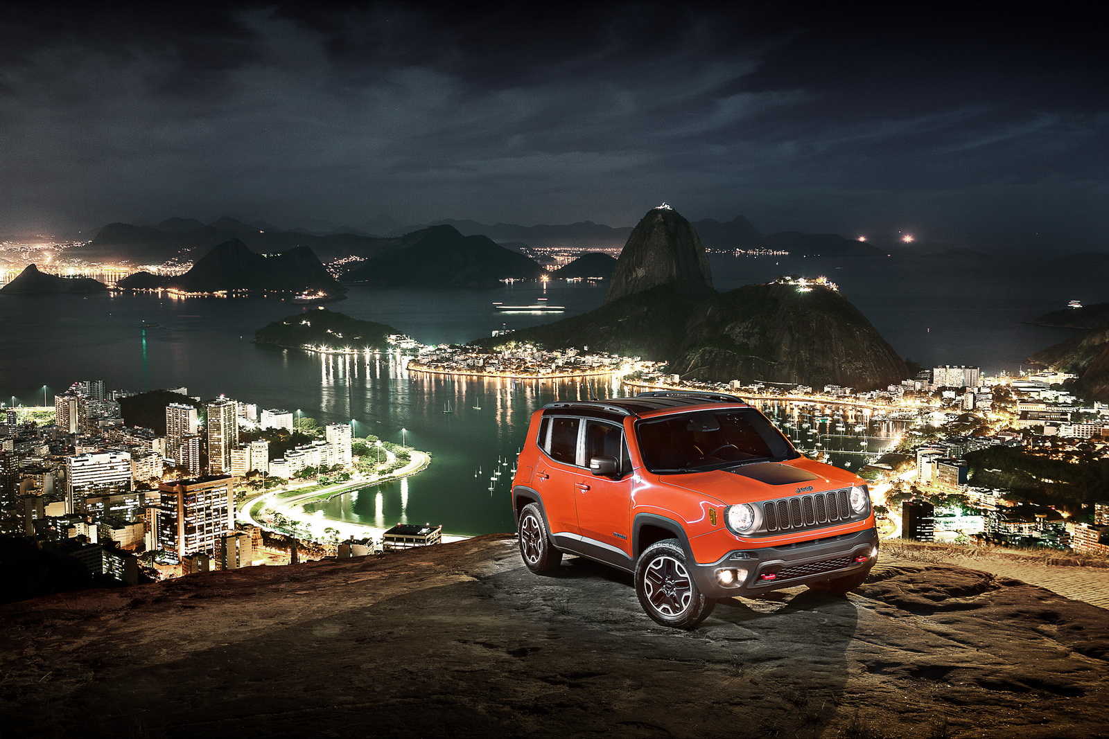 Jeep Renegade Menangkan Penghargaan Car Of The Year 2016 di Brazil