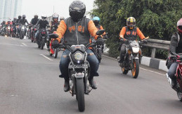 Komunitas Yamaha V-Ixion Rolling City dan Baksos Panti Asuhan