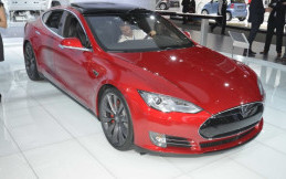Tesla Akan Luncurkan Mobil Full Otonom Dalam Dua Tahun Mendatang