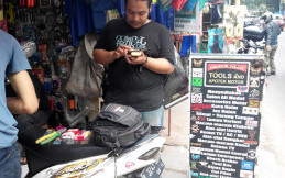 Bengkel Modifikasi Phujek Gondronk, Apoteknya Para Bikers Jakarta