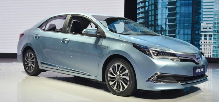 Toyota Corolla Hybrid Tampil di India