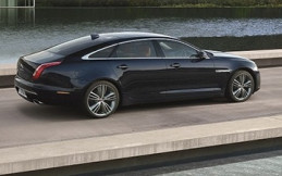 Apa Saja Keunggulan Jaguar XJ yang Baru Diluncurkan?