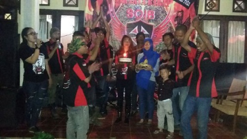 Anniversary SOIB ke-1, Santunan, Dangdut dan Potong Tumpeng