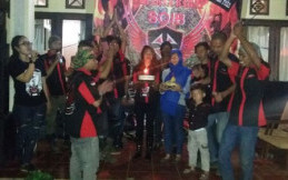 Anniversary SOIB ke-1, Santunan, Dangdut dan Potong Tumpeng